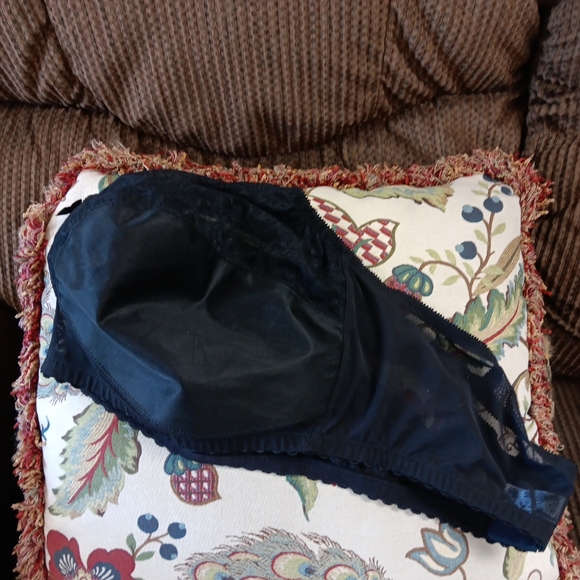 Glamorise MAGIC LIFT Bra 48H (WIRELESS) Half Lace PADDED-STRAPS Soft BLACK NEW - Picture 3 of 6